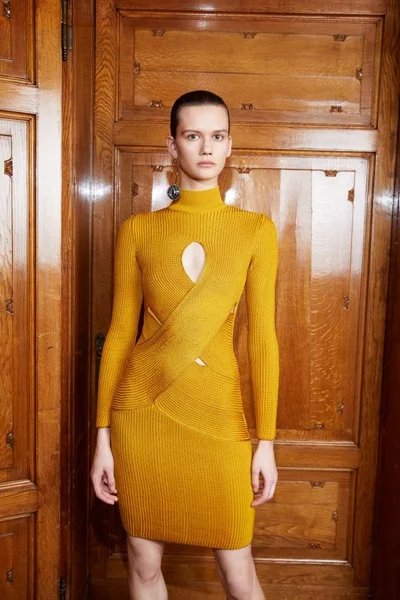 Look 9